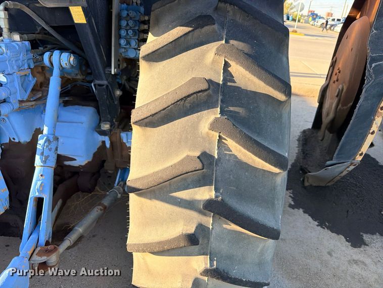 image for item ED5477 New Holland T5100 tractor