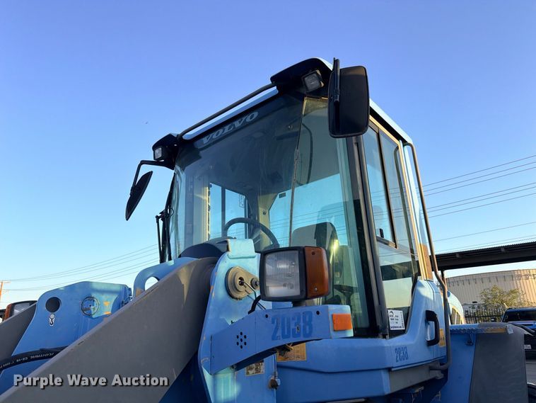 image for item ED5478 2008 Volvo L70F wheel loader