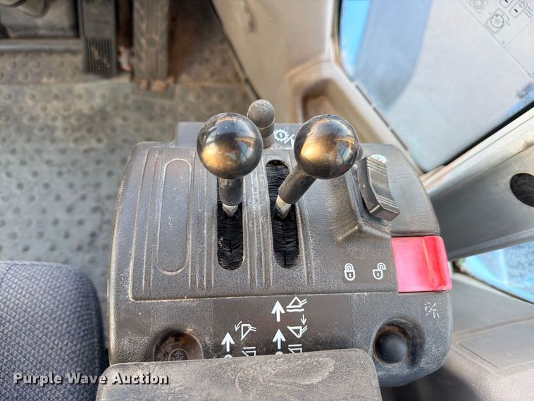 image for item ED5478 2008 Volvo L70F wheel loader