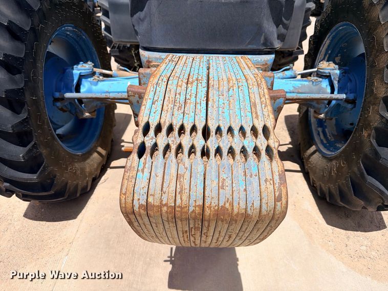 image for item ED5479 New Holland 8560 MFWD tractor