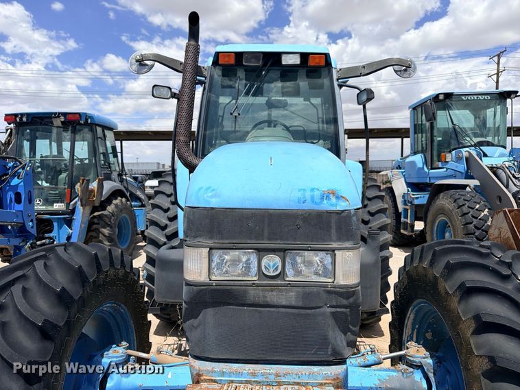 image for item ED5479 New Holland 8560 MFWD tractor