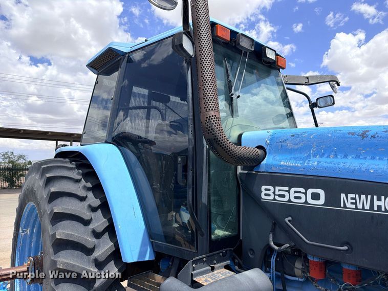 image for item ED5479 New Holland 8560 MFWD tractor