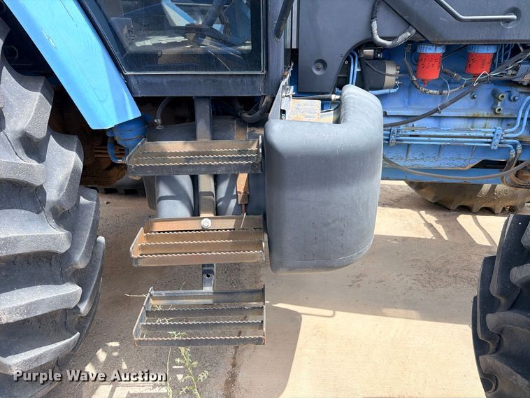 image for item ED5479 New Holland 8560 MFWD tractor