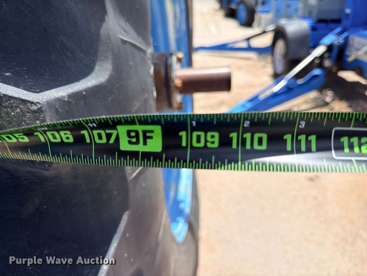 image for item ED5479 New Holland 8560 MFWD tractor