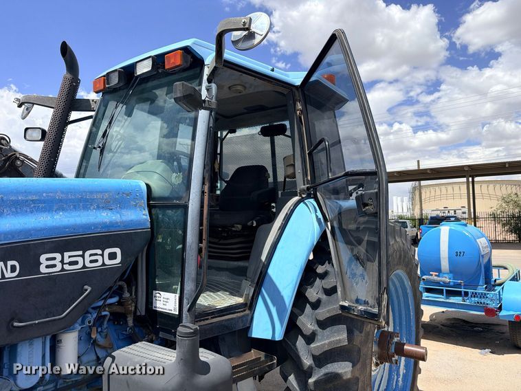 image for item ED5479 New Holland 8560 MFWD tractor