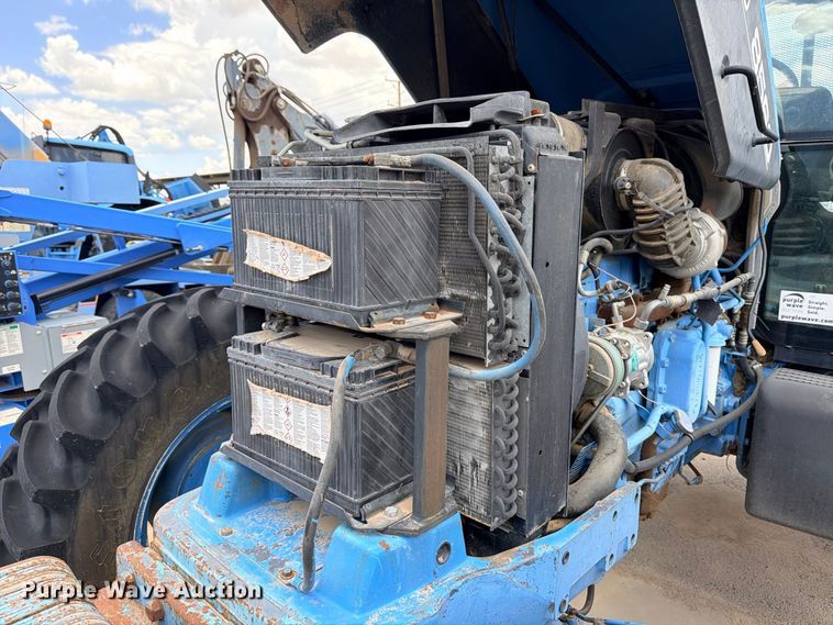 image for item ED5479 New Holland 8560 MFWD tractor
