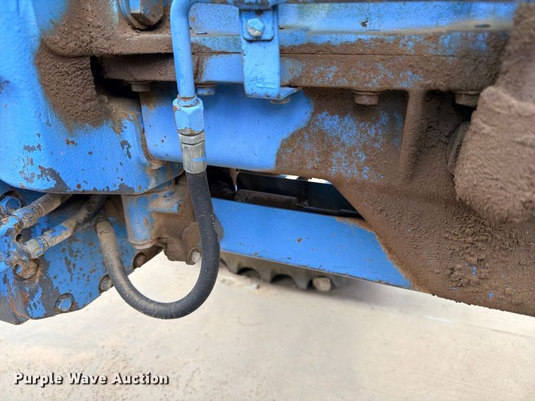 image for item ED5479 New Holland 8560 MFWD tractor