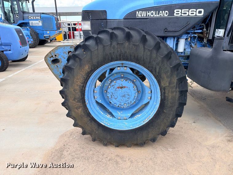 image for item ED5479 New Holland 8560 MFWD tractor