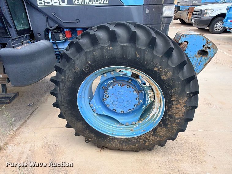 image for item ED5479 New Holland 8560 MFWD tractor