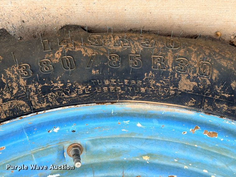 image for item ED5479 New Holland 8560 MFWD tractor