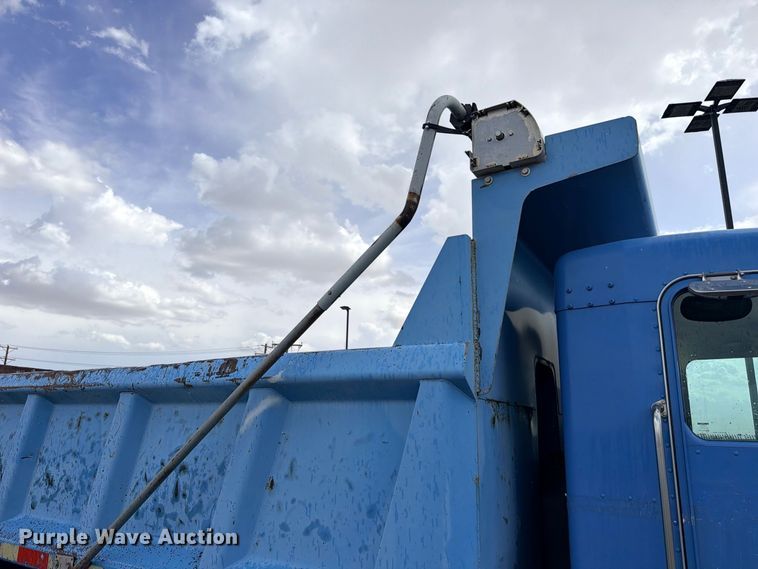 image for item ED5481 2008 Kenworth T300 dump truck