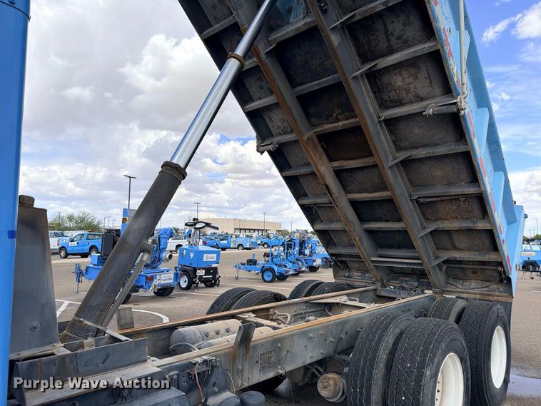 image for item ED5481 2008 Kenworth T300 dump truck
