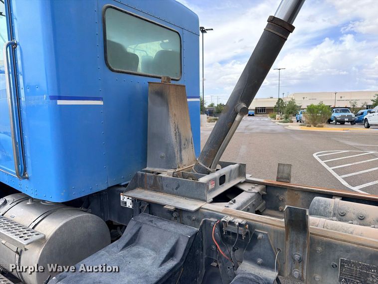 image for item ED5481 2008 Kenworth T300 dump truck