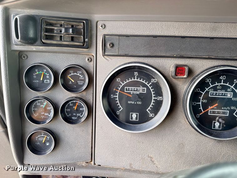 image for item ED5481 2008 Kenworth T300 dump truck