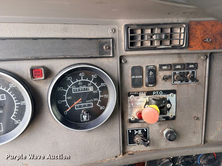 image for item ED5481 2008 Kenworth T300 dump truck
