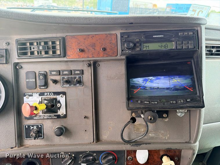 image for item ED5481 2008 Kenworth T300 dump truck