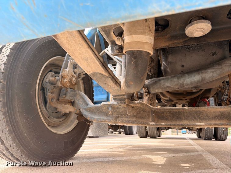 image for item ED5481 2008 Kenworth T300 dump truck