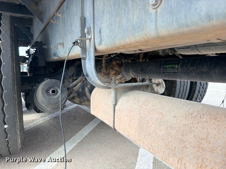 image for item ED5481 2008 Kenworth T300 dump truck