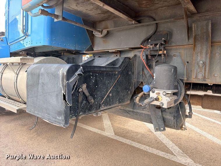 image for item ED5481 2008 Kenworth T300 dump truck