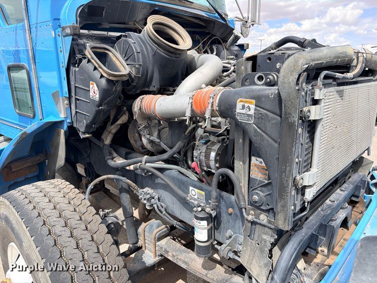 image for item ED5481 2008 Kenworth T300 dump truck