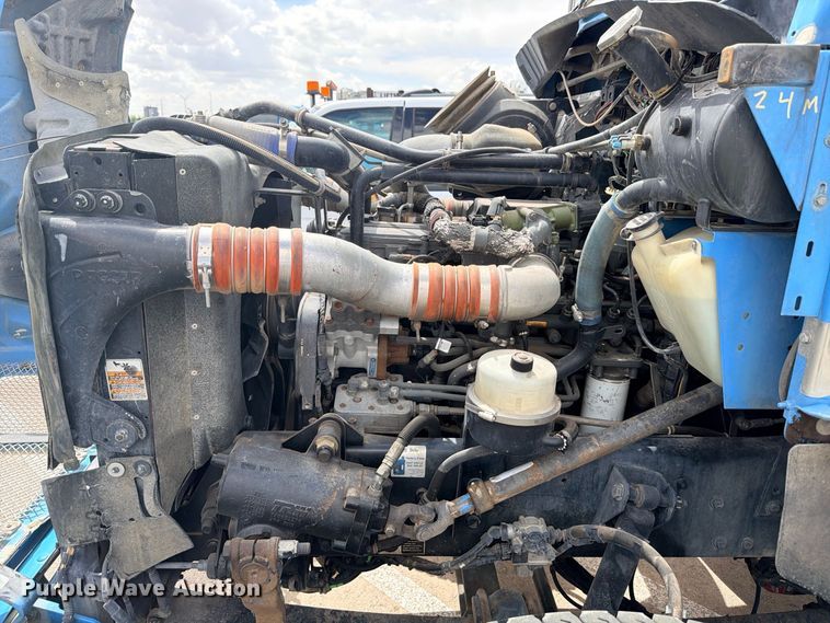 image for item ED5481 2008 Kenworth T300 dump truck