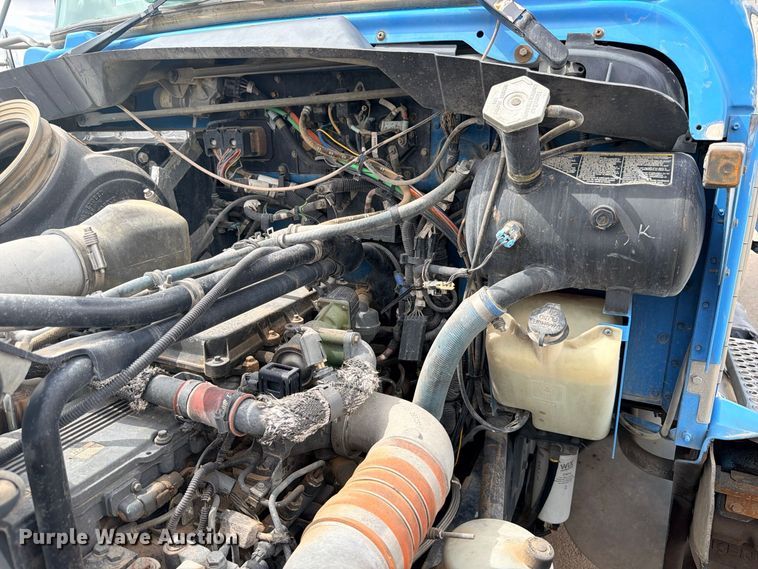 image for item ED5481 2008 Kenworth T300 dump truck