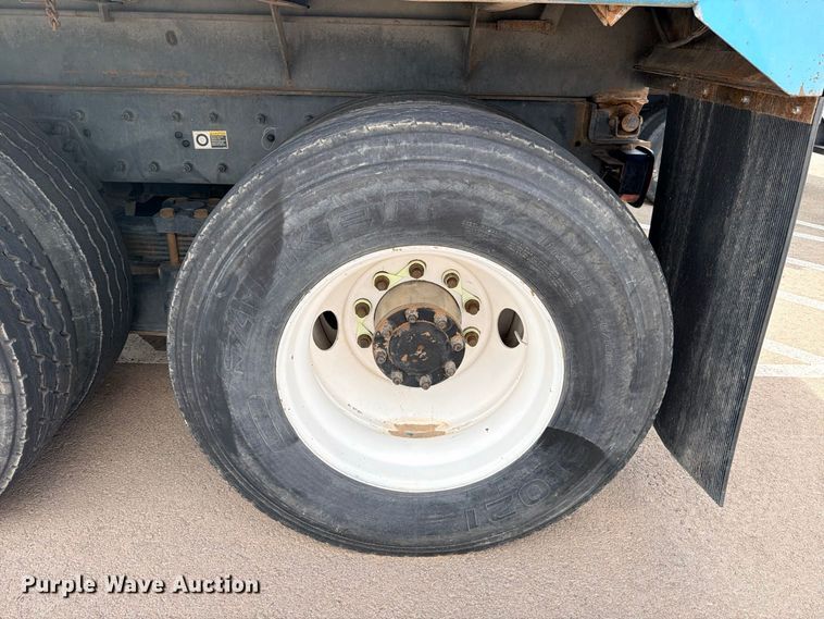image for item ED5481 2008 Kenworth T300 dump truck