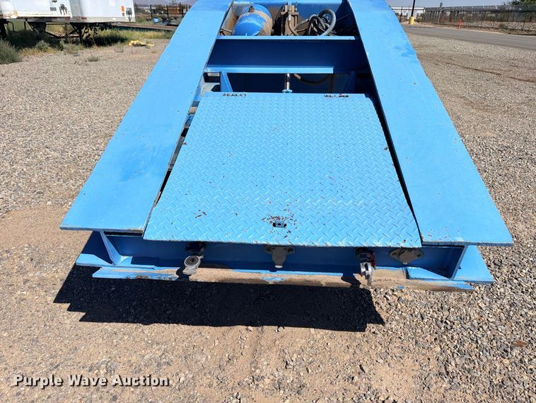image for item ED5482 1994 Eager Beaver 50GSL/BR3 lowboy equipment trailer