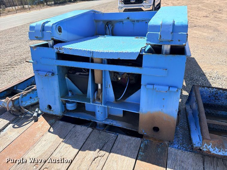 image for item ED5482 1994 Eager Beaver 50GSL/BR3 lowboy equipment trailer
