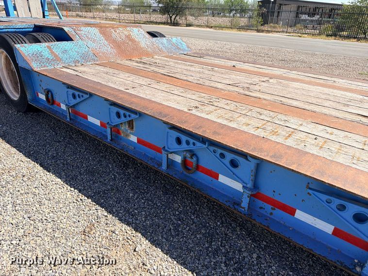 image for item ED5482 1994 Eager Beaver 50GSL/BR3 lowboy equipment trailer