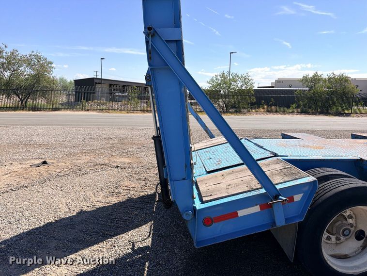 image for item ED5482 1994 Eager Beaver 50GSL/BR3 lowboy equipment trailer