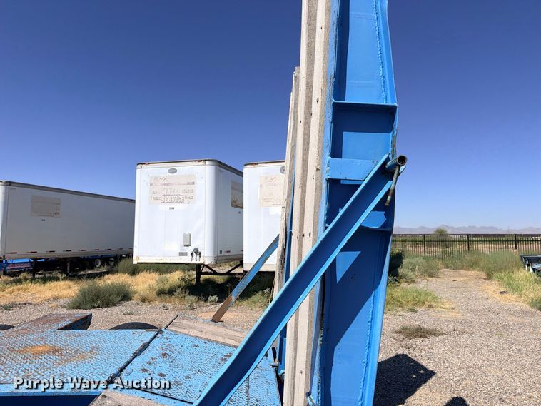image for item ED5482 1994 Eager Beaver 50GSL/BR3 lowboy equipment trailer