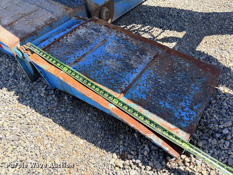 image for item ED5482 1994 Eager Beaver 50GSL/BR3 lowboy equipment trailer