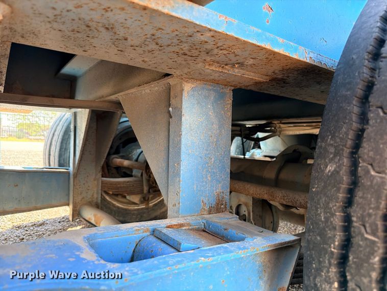 image for item ED5482 1994 Eager Beaver 50GSL/BR3 lowboy equipment trailer