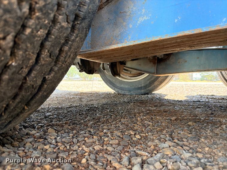 image for item ED5482 1994 Eager Beaver 50GSL/BR3 lowboy equipment trailer