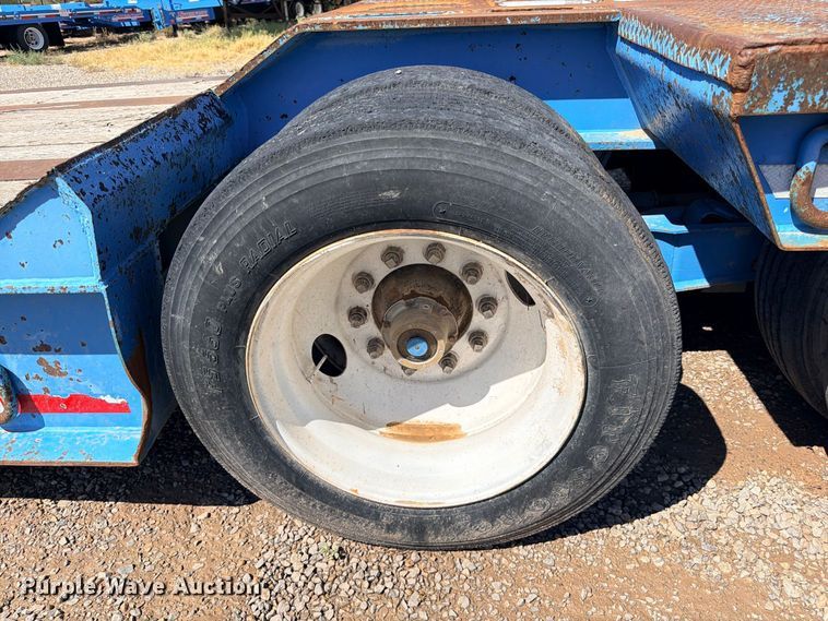 image for item ED5482 1994 Eager Beaver 50GSL/BR3 lowboy equipment trailer