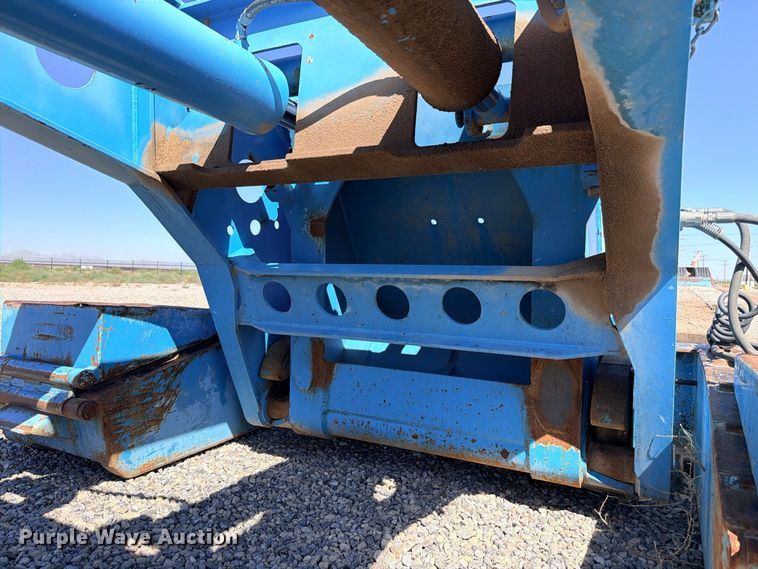 image for item ED5483 2000 Dynaweld lowboy equipment trailer