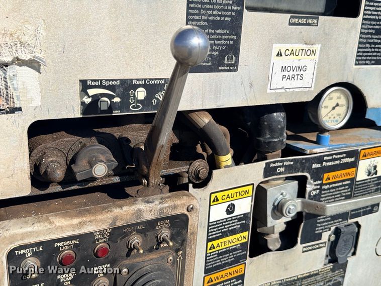 image for item ED5484 2013 International 7600 sewer jetter truck
