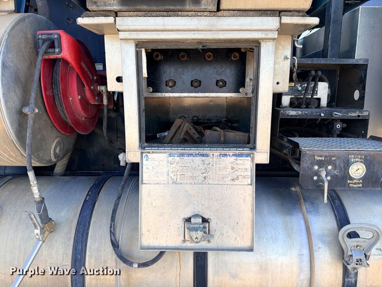 image for item ED5484 2013 International 7600 sewer jetter truck