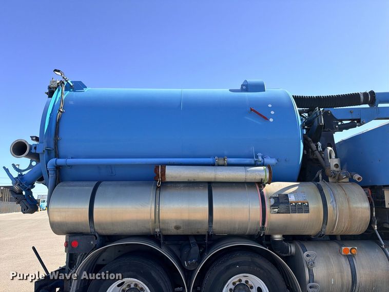 image for item ED5484 2013 International 7600 sewer jetter truck