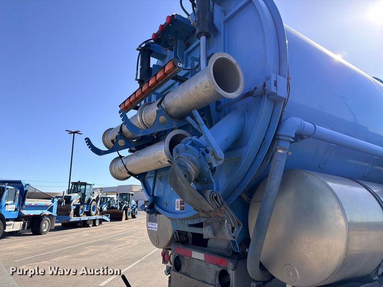 image for item ED5484 2013 International 7600 sewer jetter truck