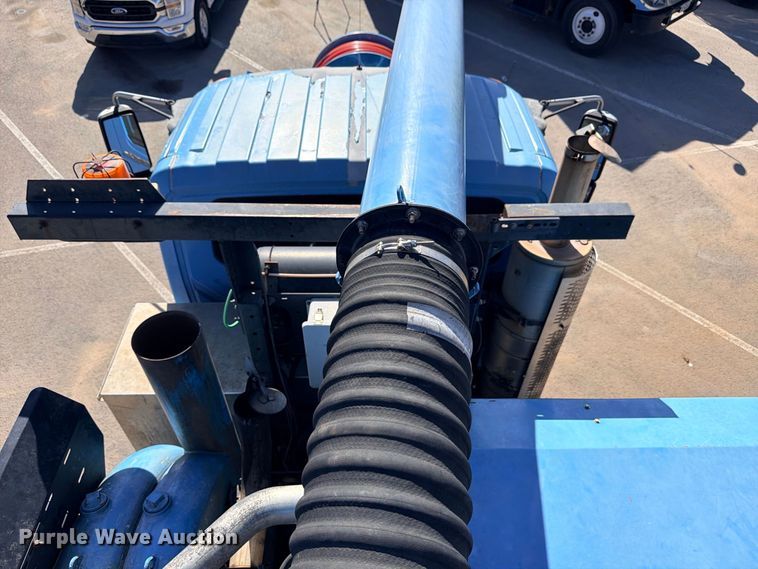 image for item ED5484 2013 International 7600 sewer jetter truck