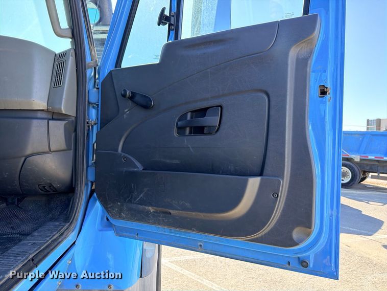 image for item ED5484 2013 International 7600 sewer jetter truck