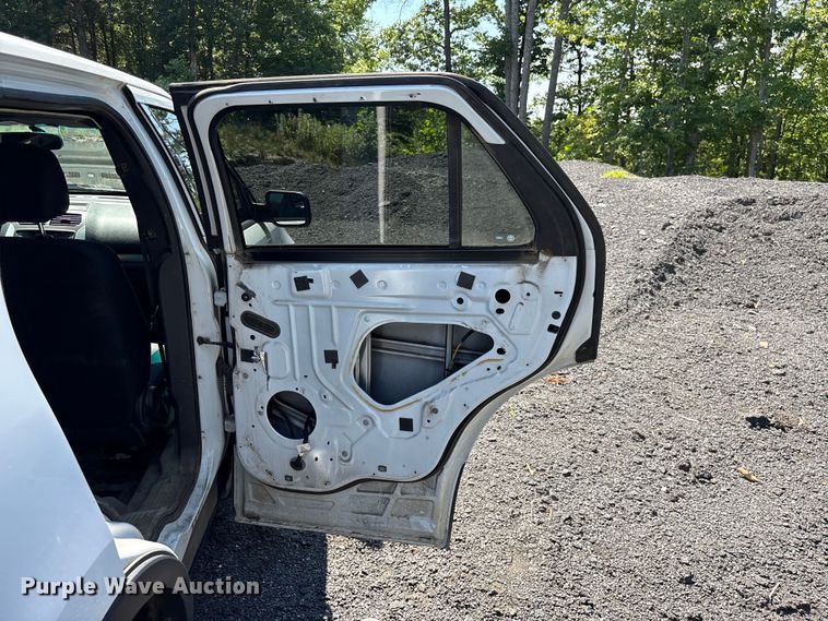 image for item EF1270 2015 Ford Explorer Police SUV