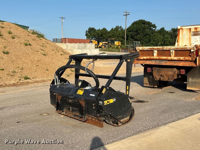 image for item EO4452 2022 Caterpillar HM418 skid steer mulcher