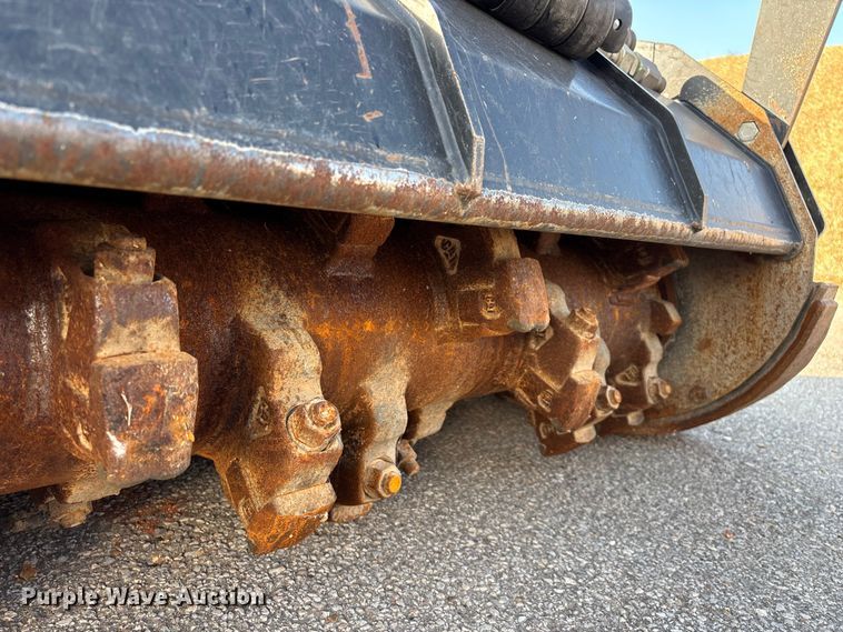 image for item EO4452 2022 Caterpillar HM418 skid steer mulcher