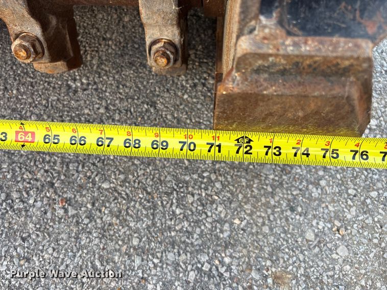 image for item EO4452 2022 Caterpillar HM418 skid steer mulcher