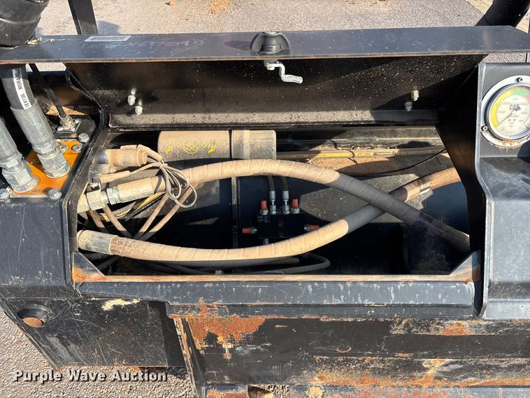 image for item EO4452 2022 Caterpillar HM418 skid steer mulcher