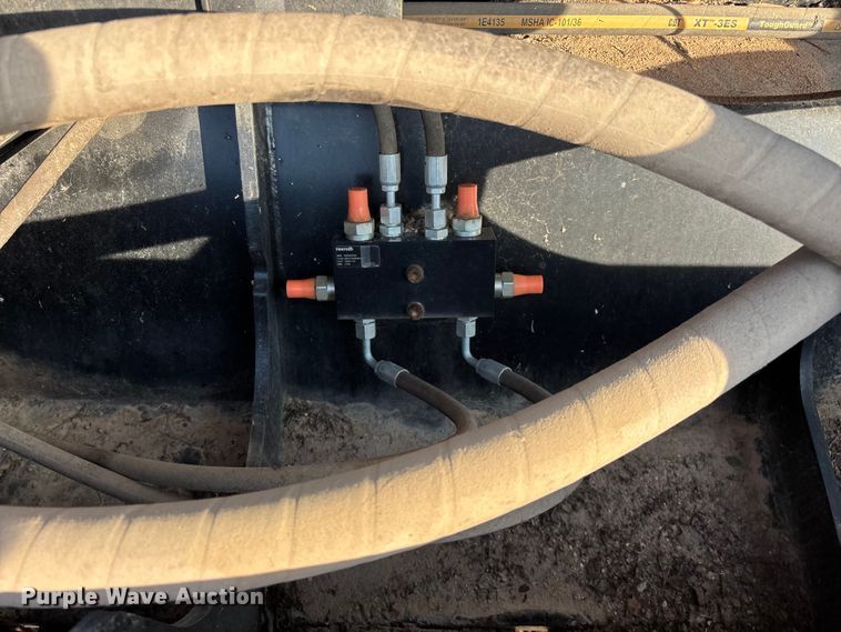 image for item EO4452 2022 Caterpillar HM418 skid steer mulcher
