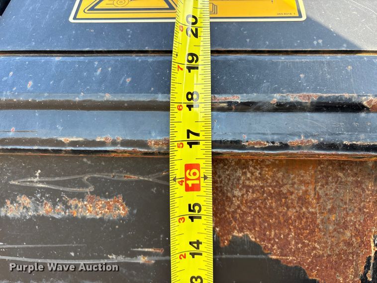 image for item EO4452 2022 Caterpillar HM418 skid steer mulcher